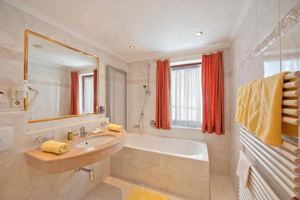 Hotel Jagdhof Bed & Breakfast Obergurgl Δωμάτιο φωτογραφία